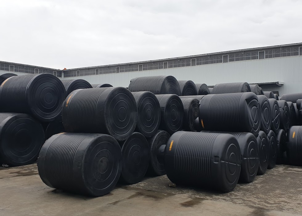 Water and fuel tanks